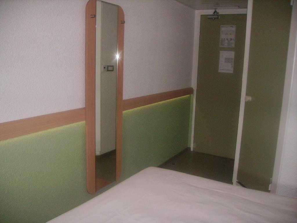 Ibis Budget Ремирмон Номер фото