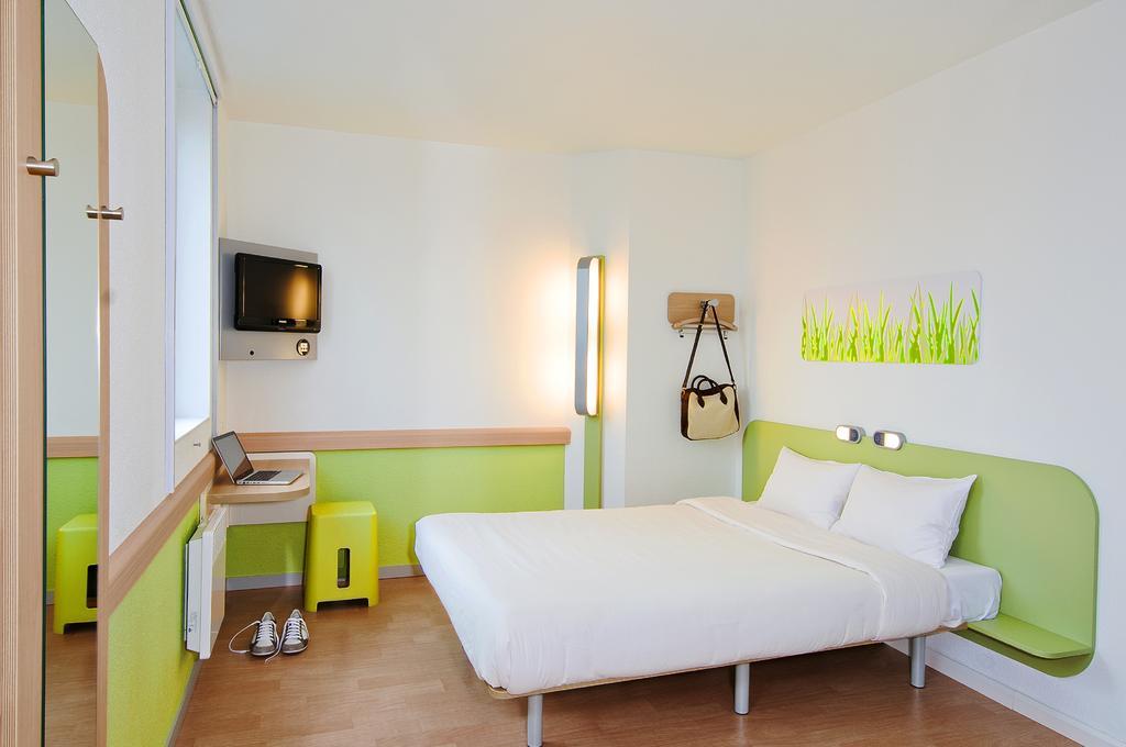 Ibis Budget Ремирмон Экстерьер фото